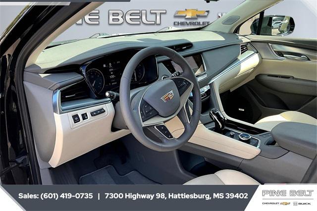 used 2025 Cadillac XT5 car, priced at $46,358