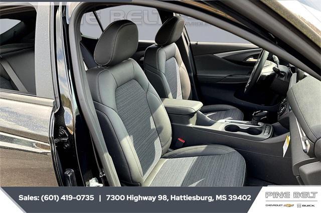 new 2025 Buick Envista car, priced at $26,879