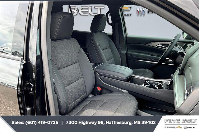 new 2026 Chevrolet Traverse car, priced at $40,192