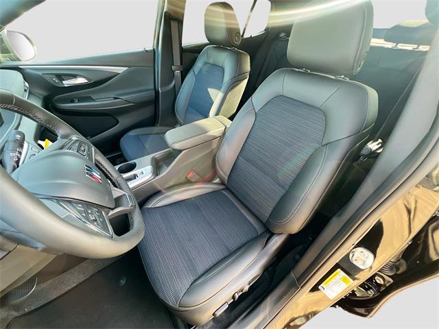 new 2025 Buick Envista car, priced at $26,285