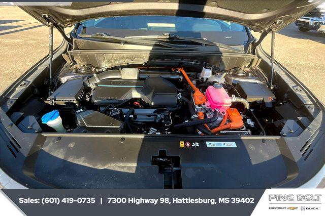 used 2022 Kia Sorento Hybrid car, priced at $22,597