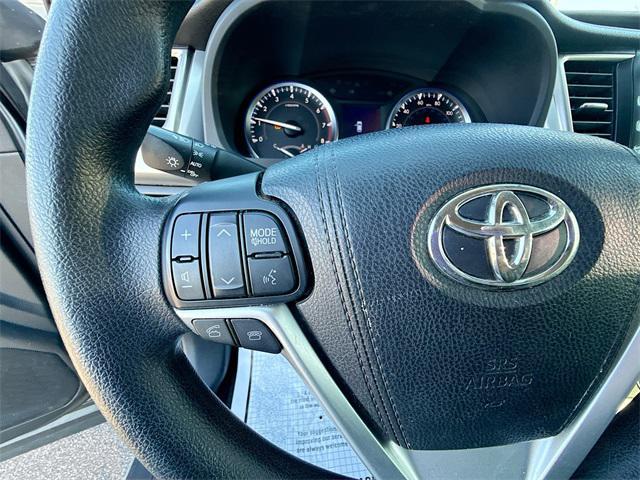 used 2016 Toyota Highlander car, priced at $12,458