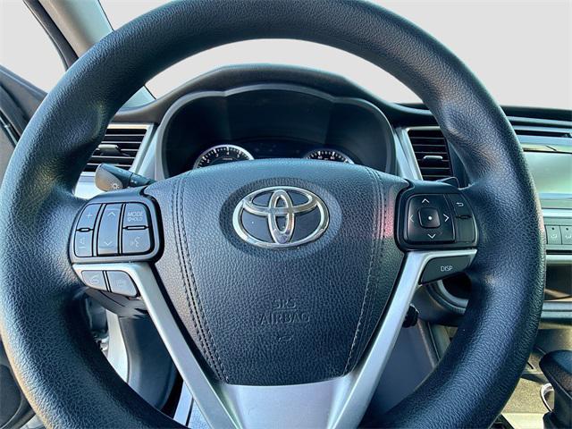 used 2016 Toyota Highlander car, priced at $12,458