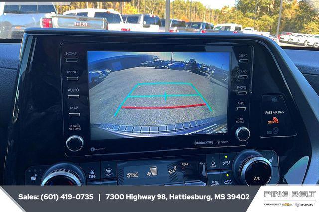 used 2022 Toyota Highlander car, priced at $33,858