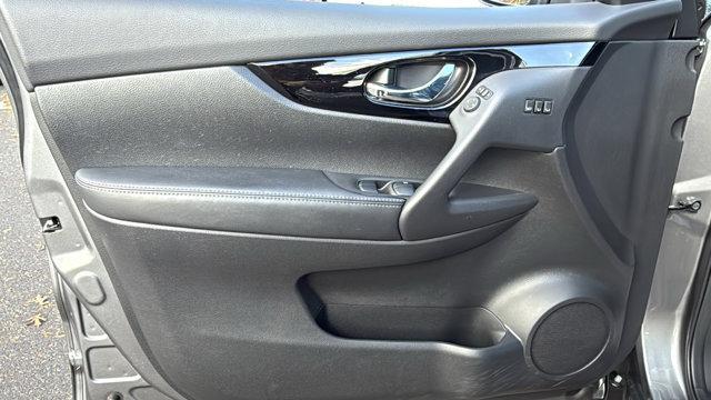 used 2022 Nissan Rogue Sport car, priced at $22,799