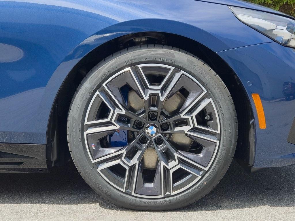 new 2026 BMW 550e car, priced at $79,550