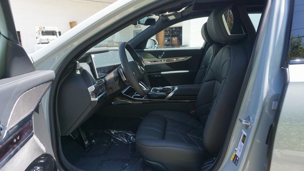 new 2025 BMW i7 car, priced at $115,425