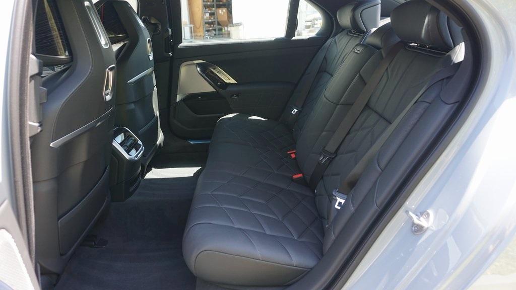 new 2025 BMW i7 car, priced at $115,425