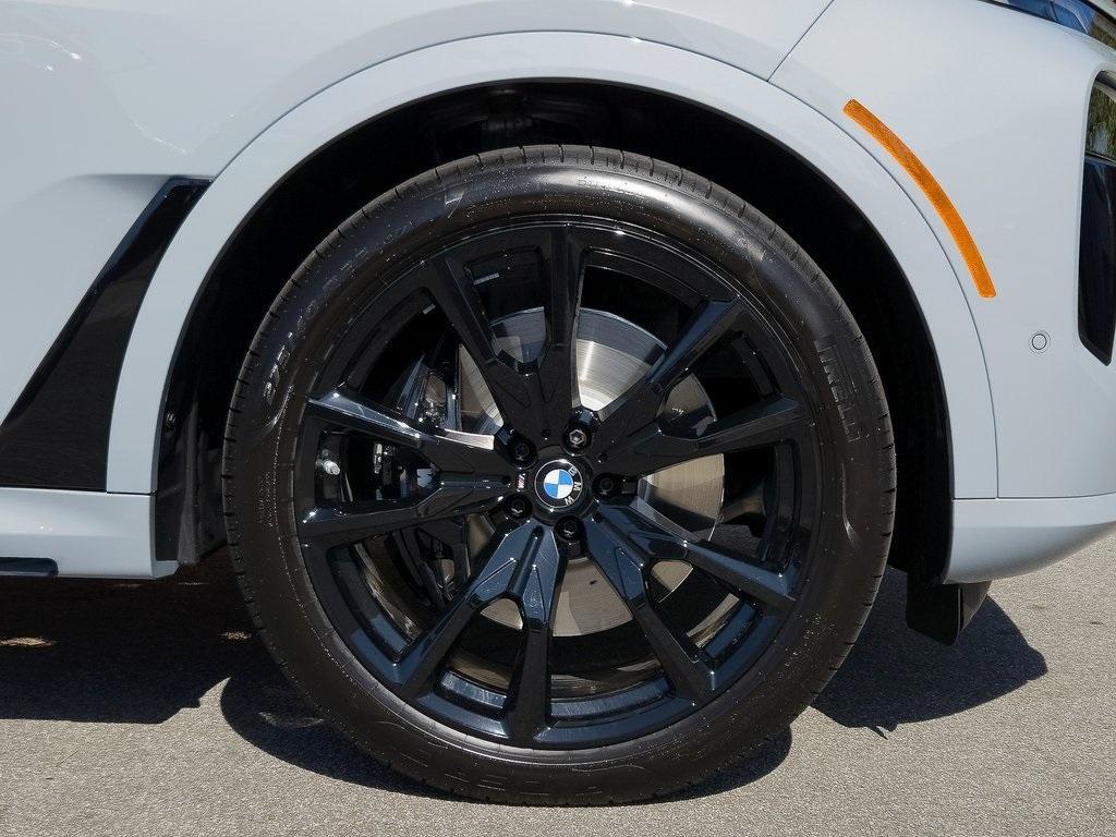 new 2026 BMW X7 car, priced at $97,525