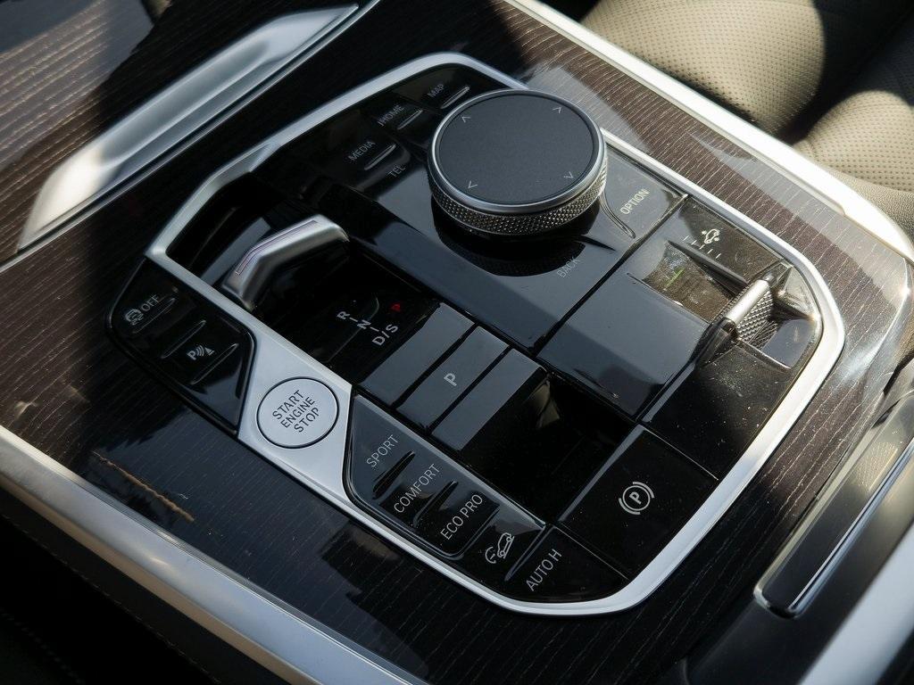 new 2026 BMW X7 car, priced at $97,525