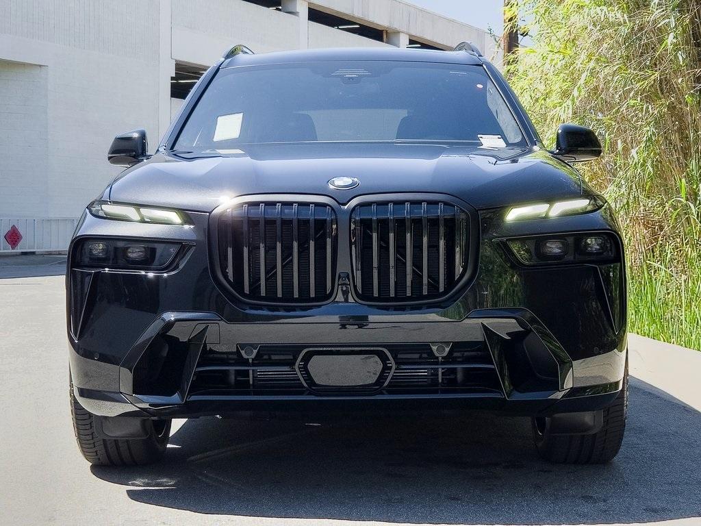 new 2026 BMW X7 car, priced at $100,025