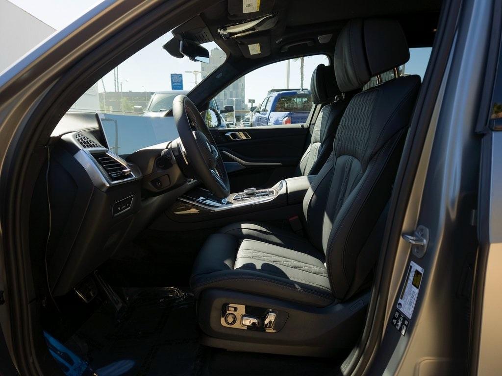 new 2026 BMW X7 car, priced at $134,125