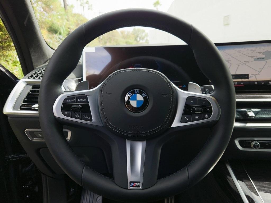 new 2026 BMW X7 car, priced at $99,685