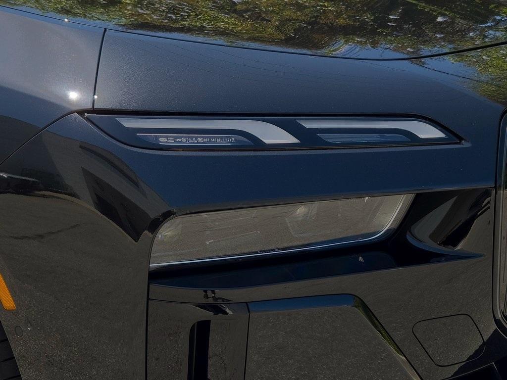 new 2025 BMW 760 car, priced at $129,395