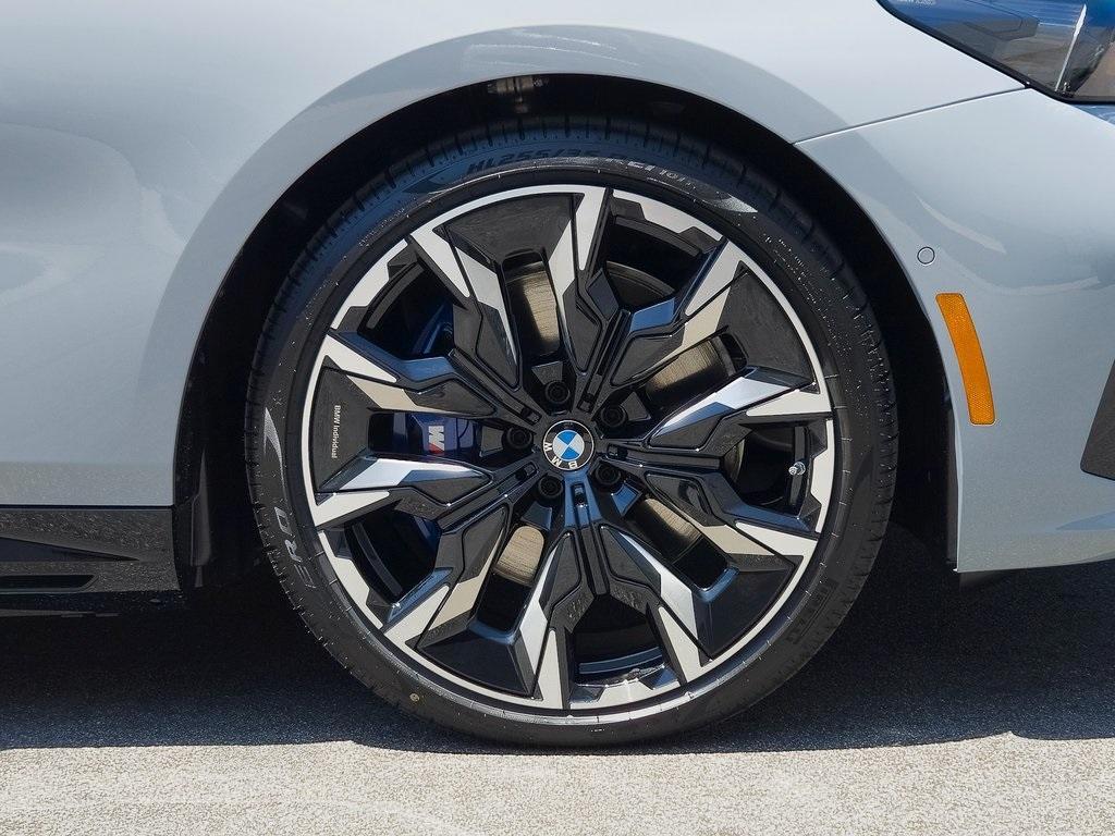 new 2026 BMW 550e car, priced at $83,625