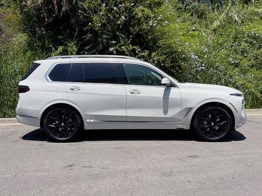 new 2025 BMW X7 car, priced at $89,495