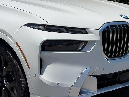 new 2025 BMW X7 car, priced at $89,495