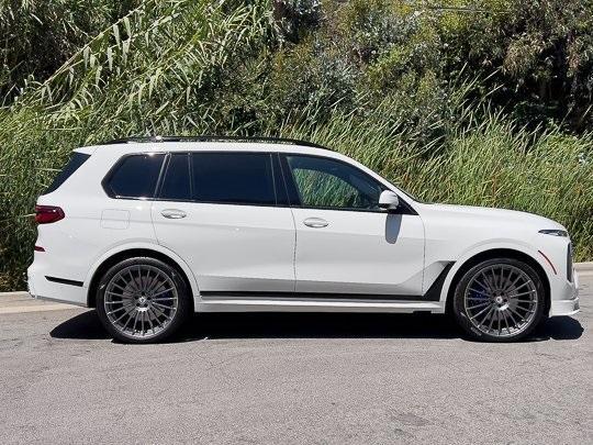 new 2025 BMW X7 car, priced at $159,145