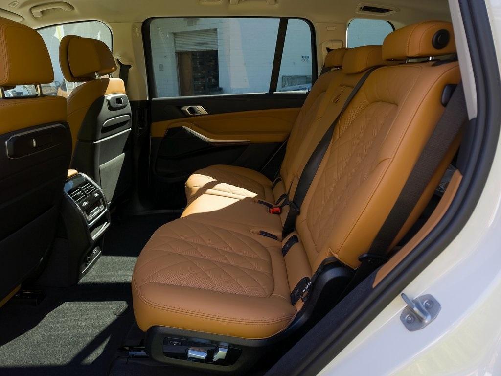 new 2026 BMW X7 car, priced at $90,775