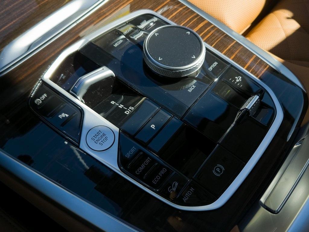 new 2026 BMW X7 car, priced at $90,775