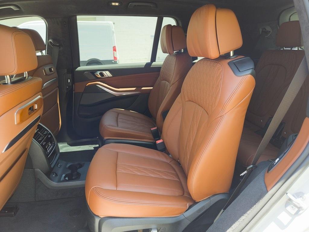 new 2026 BMW X7 car, priced at $121,840