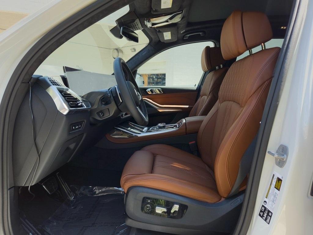 new 2026 BMW X7 car, priced at $121,840