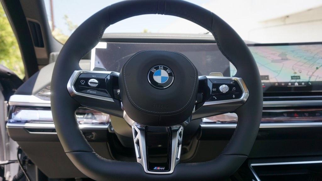 new 2025 BMW 760 car, priced at $131,225