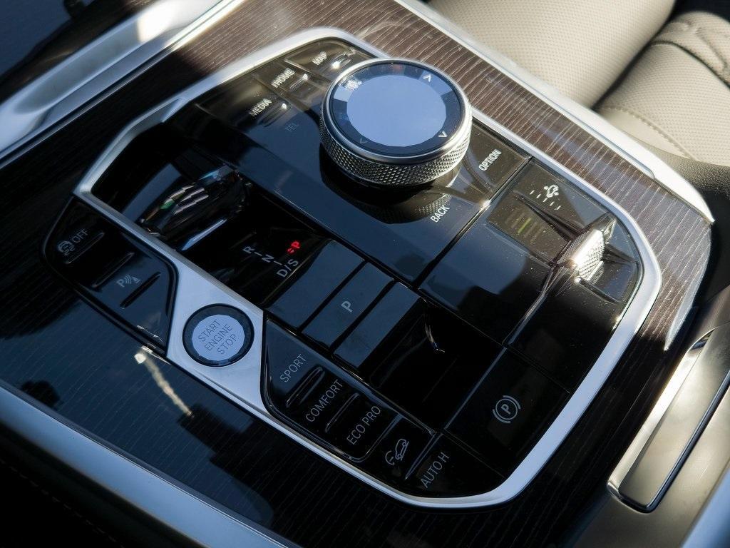 new 2026 BMW X7 car, priced at $122,940