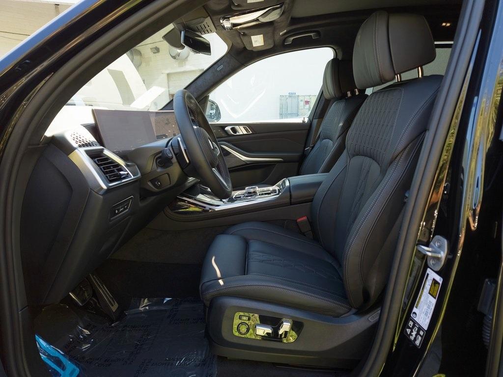 new 2026 BMW X7 car, priced at $122,940