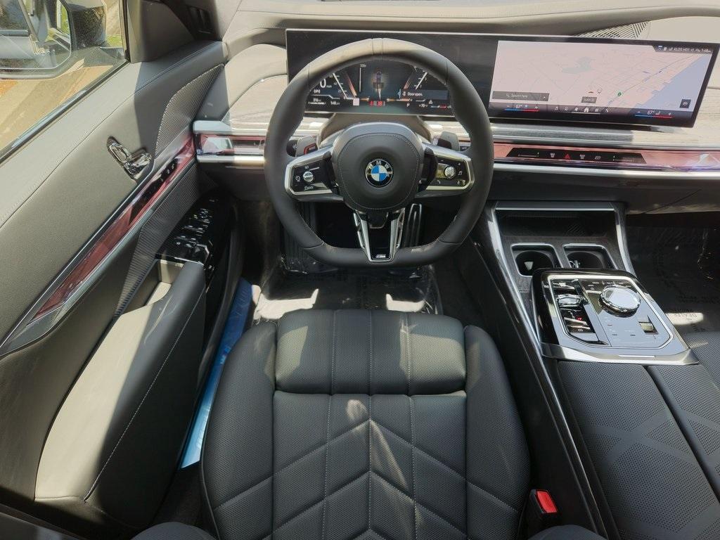 new 2025 BMW 760 car, priced at $135,275