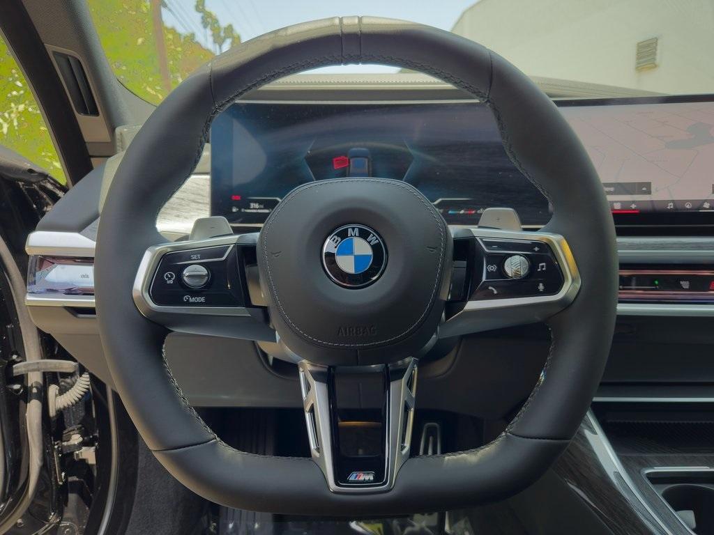 new 2025 BMW 760 car, priced at $135,275