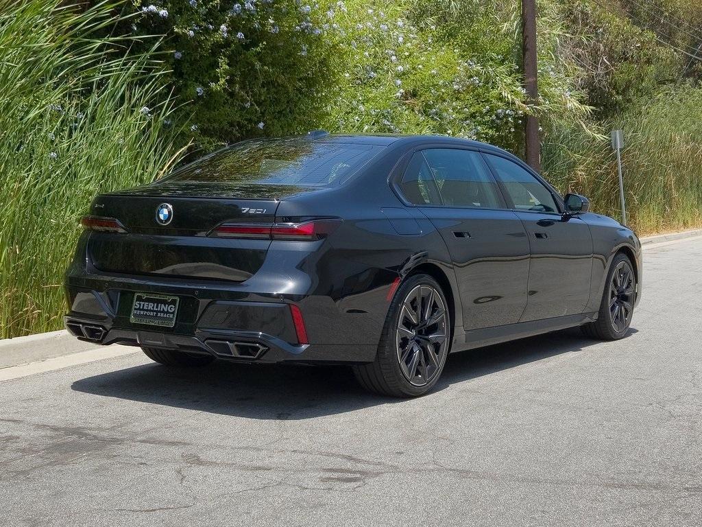 new 2025 BMW 760 car, priced at $135,275