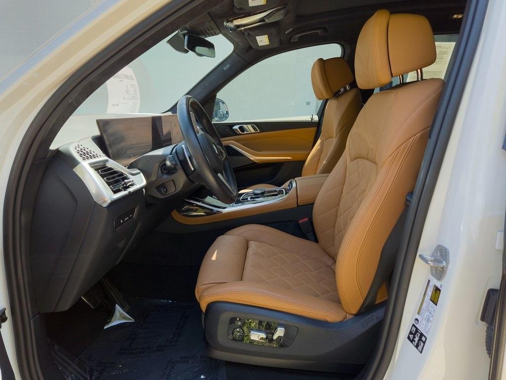 used 2025 BMW X7 car, priced at $80,995