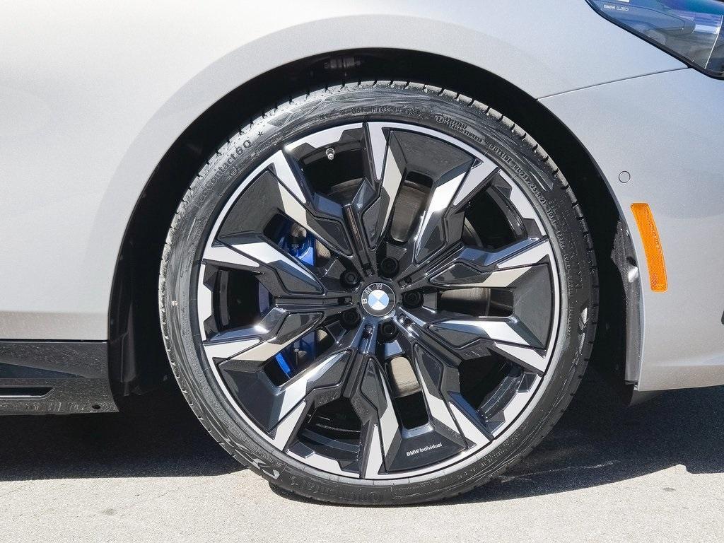 new 2026 BMW 550e car, priced at $86,290