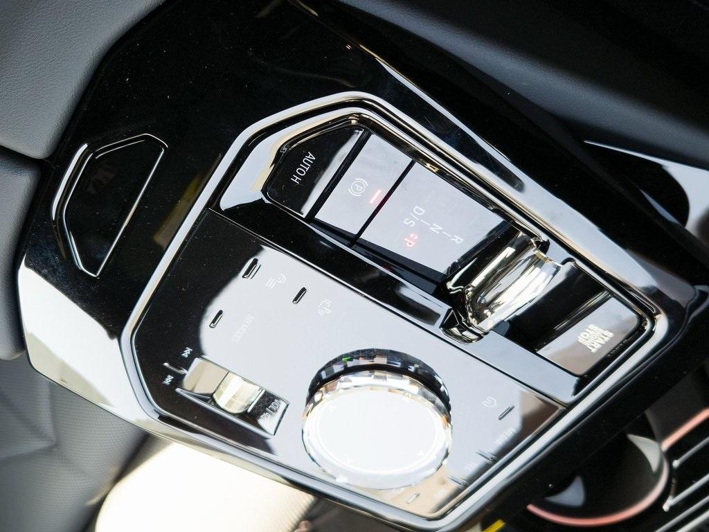 new 2026 BMW 550e car, priced at $86,290