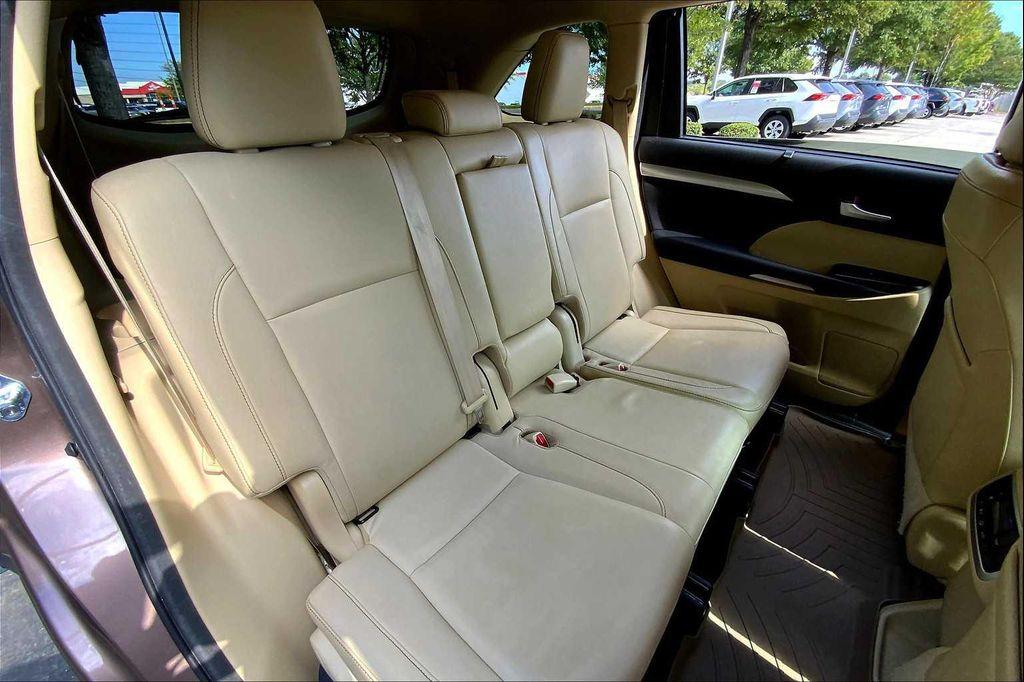 used 2017 Toyota Highlander car, priced at $19,266