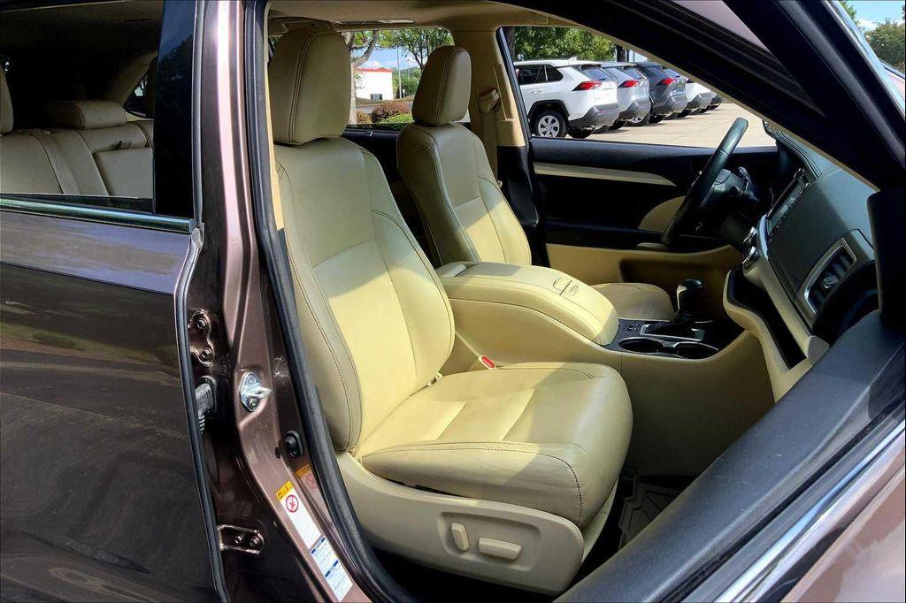 used 2017 Toyota Highlander car, priced at $19,266