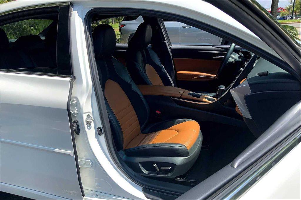 used 2021 Toyota Avalon Hybrid car, priced at $28,926