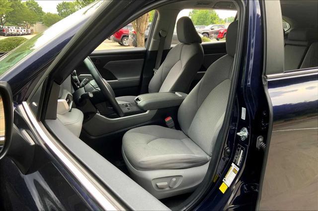 used 2023 Toyota Highlander car, priced at $30,956
