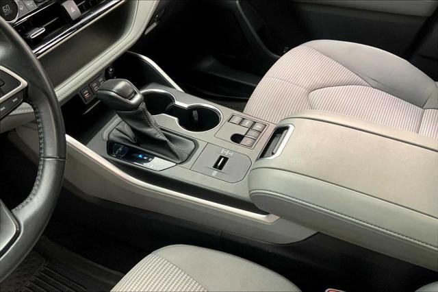 used 2023 Toyota Highlander car, priced at $30,956