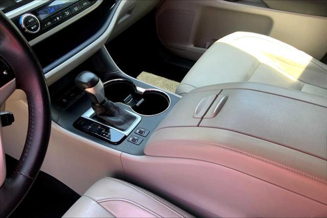 used 2016 Toyota Highlander car, priced at $18,796