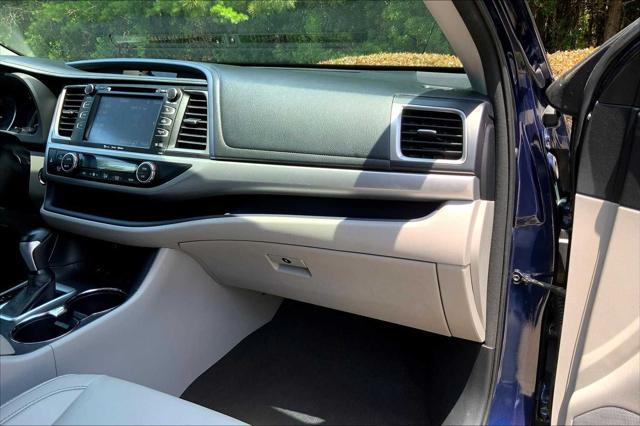 used 2016 Toyota Highlander car, priced at $18,796