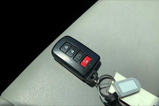 used 2016 Toyota Highlander car, priced at $18,796