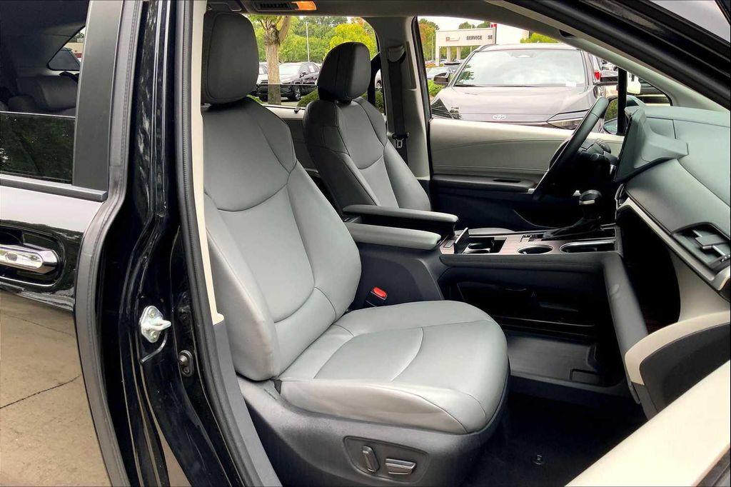 used 2023 Toyota Sienna car, priced at $36,910