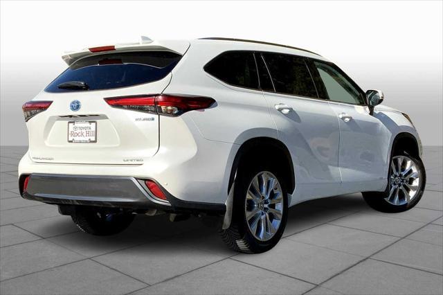 used 2022 Toyota Highlander Hybrid car, priced at $40,617