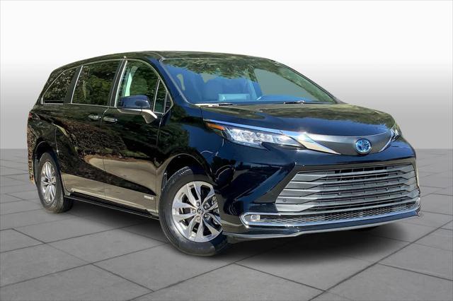 used 2021 Toyota Sienna car, priced at $37,548