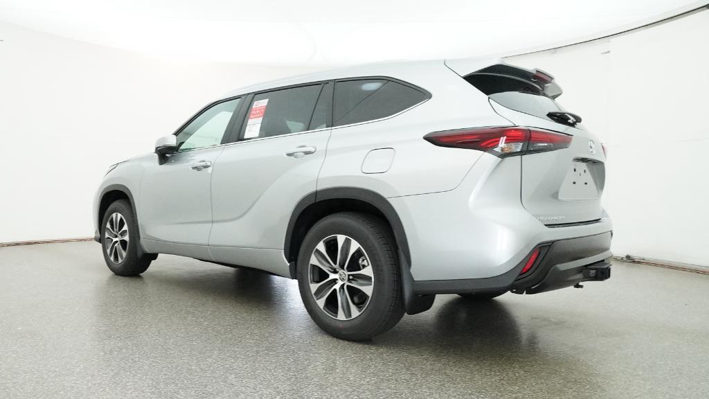 new 2025 Toyota Highlander car, priced at $47,795