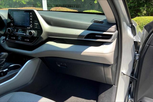 used 2022 Toyota Highlander car, priced at $29,795
