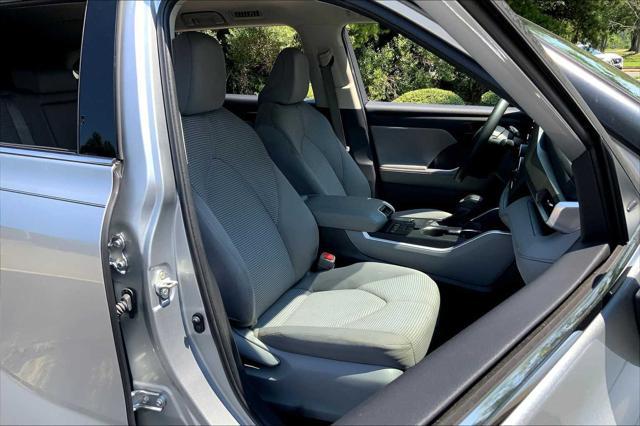 used 2022 Toyota Highlander car, priced at $29,795