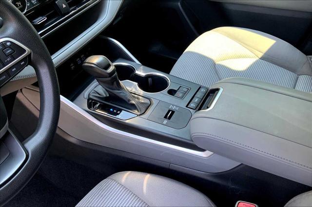 used 2022 Toyota Highlander car, priced at $29,795